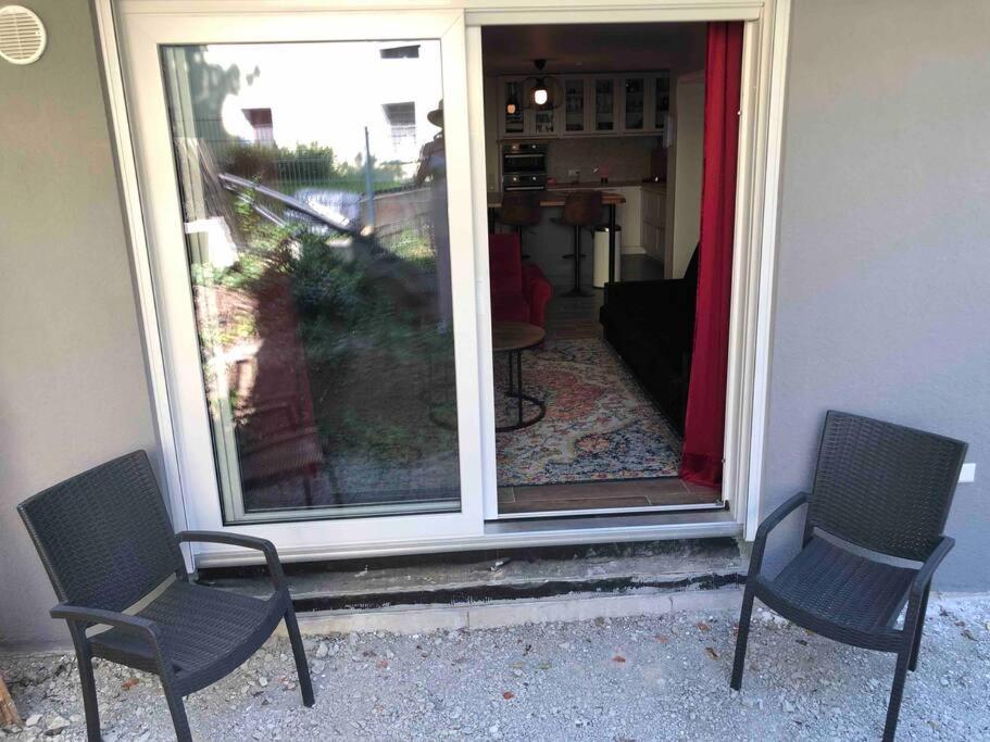 Stylisches Maybach Appartement Mit Terrasse Fuer 5 Personen, 5 Betten, Grosse Kochinsel, Homeoffice Mit 250Mbit Wlan Aidlingen Ngoại thất bức ảnh