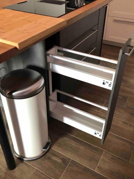 Stylisches Maybach Appartement Mit Terrasse Fuer 5 Personen, 5 Betten, Grosse Kochinsel, Homeoffice Mit 250Mbit Wlan Aidlingen Ngoại thất bức ảnh