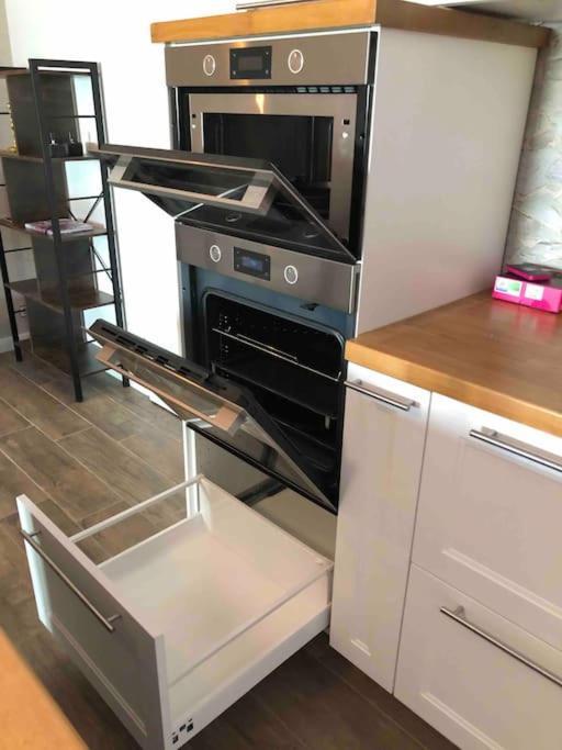 Stylisches Maybach Appartement Mit Terrasse Fuer 5 Personen, 5 Betten, Grosse Kochinsel, Homeoffice Mit 250Mbit Wlan Aidlingen Ngoại thất bức ảnh