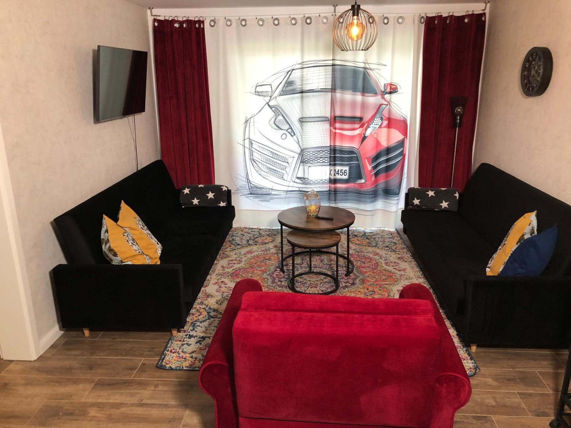 Stylisches Maybach Appartement Mit Terrasse Fuer 5 Personen, 5 Betten, Grosse Kochinsel, Homeoffice Mit 250Mbit Wlan Aidlingen Ngoại thất bức ảnh