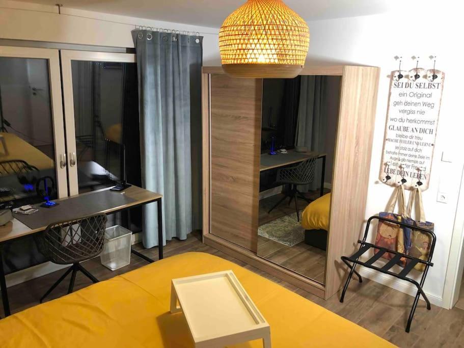 Stylisches Maybach Appartement Mit Terrasse Fuer 5 Personen, 5 Betten, Grosse Kochinsel, Homeoffice Mit 250Mbit Wlan Aidlingen Ngoại thất bức ảnh